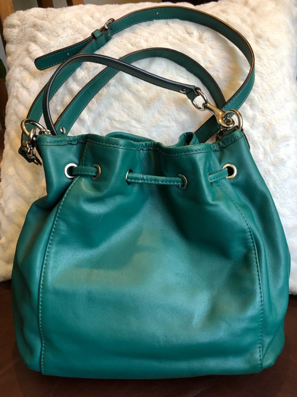COACH Jade Green Leather Drawstring Shoulder Bag - Picture 3 of 14